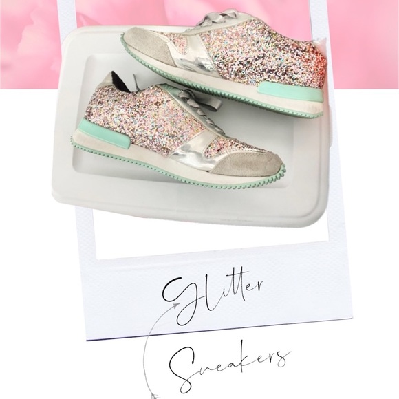 Nike Shoes - Fun glitter sneakers